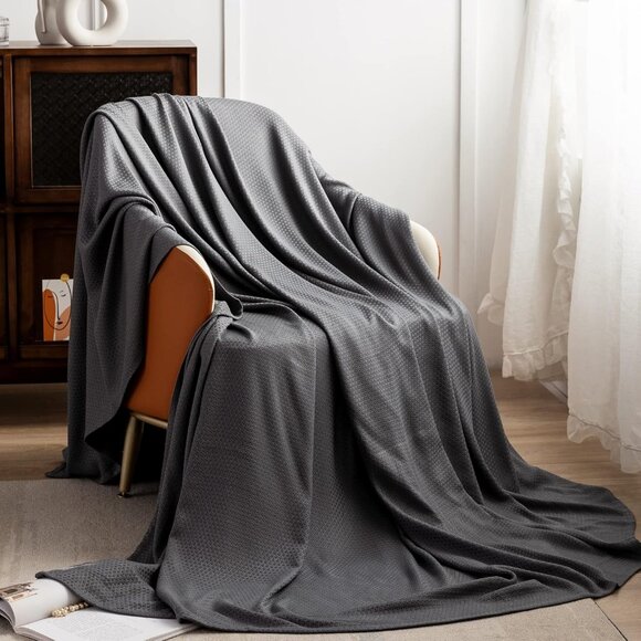 Cooling Blanket, 100% Rayon Derived from Bamboo, Cool Summer Blanket - Picture 2 of 6